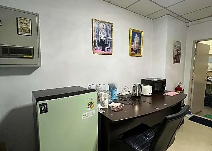 Firstfloordomeb Hotel *